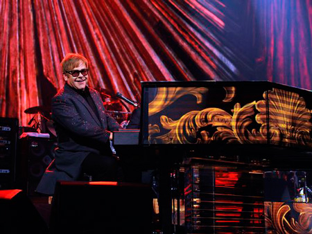 Кадр из фильма Elton John. The Million Dollar Piano
