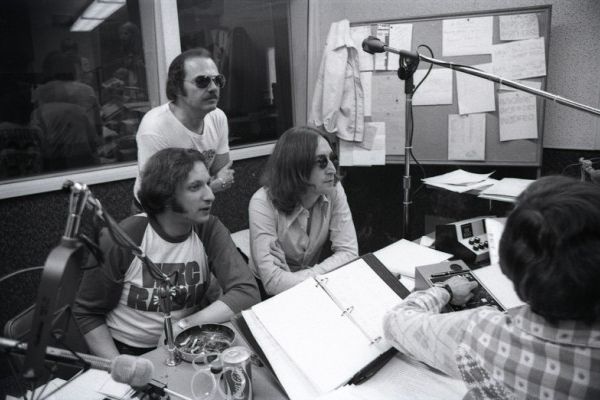 Кадр из фильма Неизвестный Джон Леннон (с субтитрами) 