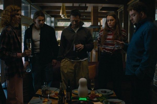 Кадр из фильма Голосовой помощник