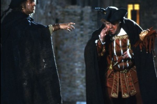 Кадр из фильма Жан-Пьер Поннель: Риголетто 