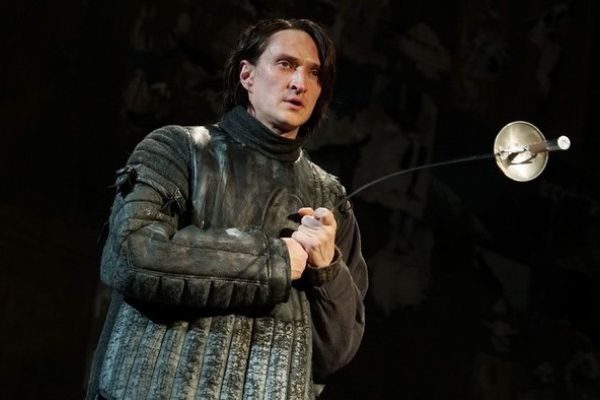 Кадр из фильма Сирано де Бержерак