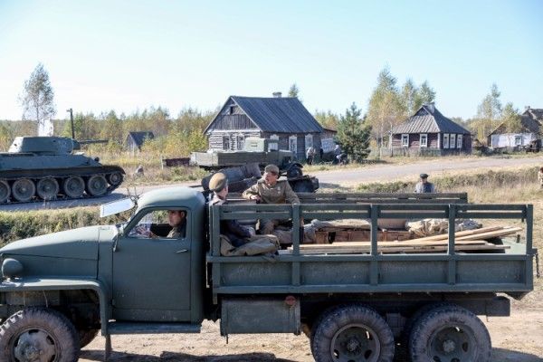 Кадр из фильма Есть только МиГ