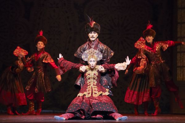 Кадр из фильма Нуреев: Щелкунчик 