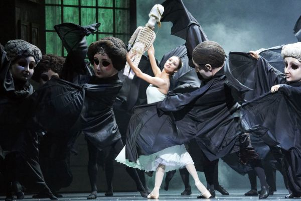 Кадр из фильма Нуреев: Щелкунчик 