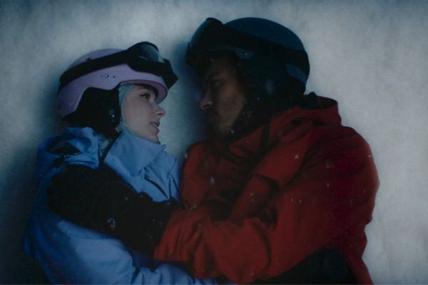 Кадр из фильма Ёлки 12