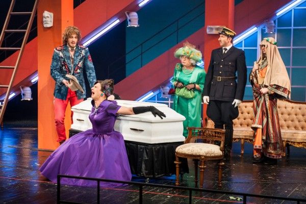 Кадр из фильма Таланты и покойники 