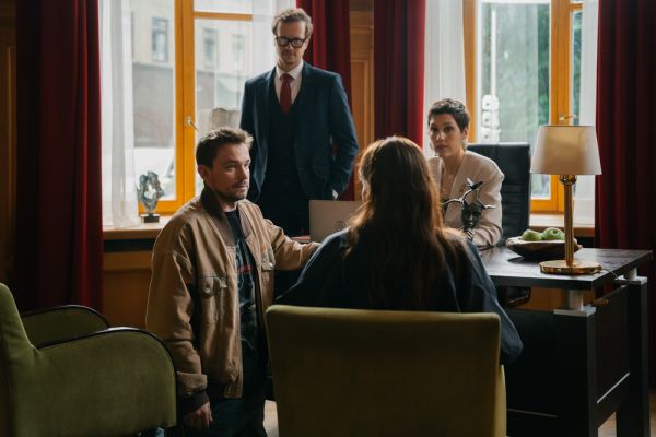 Кадр из фильма Комментируй это