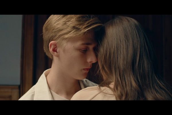 Кадр из фильма Первая