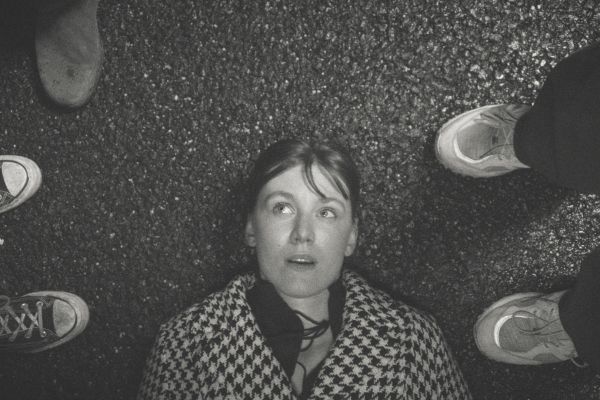 Кадр из фильма Картины дружеских связей