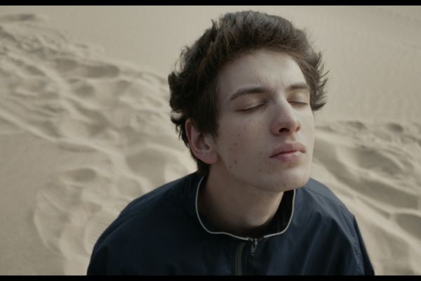 Кадр из фильма Космос засыпает