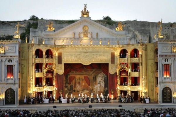 Кадр из фильма Оперный фестиваль в Санкт-Маргаретен: Травиата 