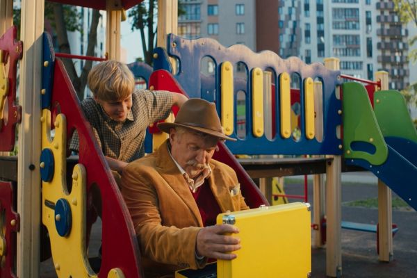 Кадр из фильма Приключения жёлтого чемоданчика