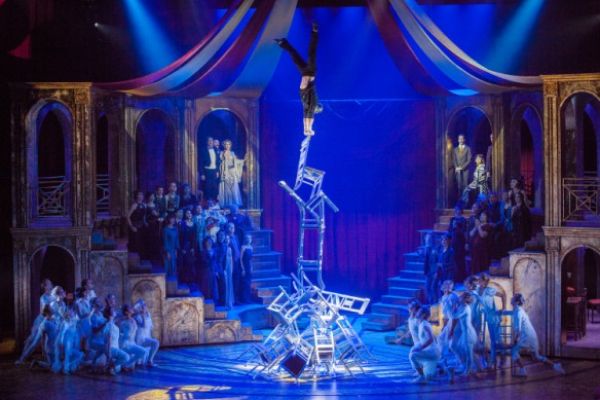 Кадр из фильма Принцесса цирка 