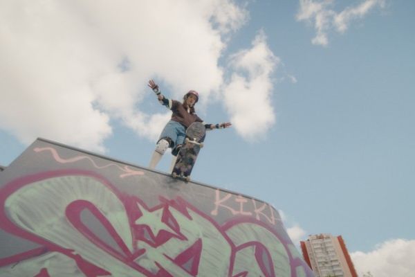 Кадр из фильма Своя в доску