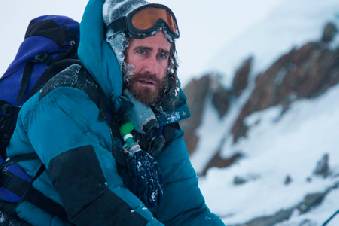 Кадр из фильма Эверест