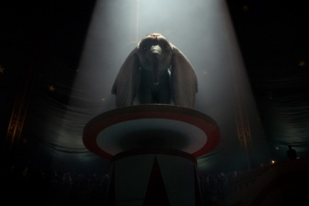 Кадр из фильма Дамбо