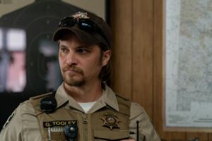 Кадр из фильма Эддингтон 