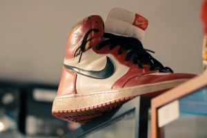 Кадр из фильма Майкл и его «джорданы» (с субтитрами) 