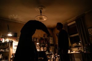 Кадр из фильма Сущность 