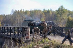 Кадр из фильма Есть только МиГ