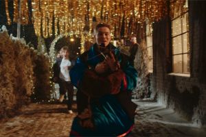 Кадр из фильма Ёлки 12