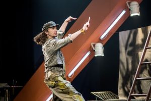 Кадр из фильма Таланты и покойники 