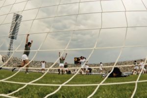 Кадр из фильма Золотой дубль