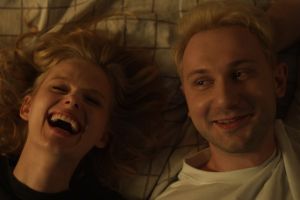 Кадр из фильма Счастлив, когда ты нет