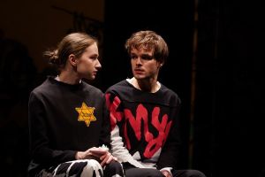 Кадр из фильма Ромео и Джульетта во мгле 