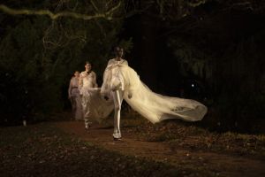 Кадр из фильма Кутюр 