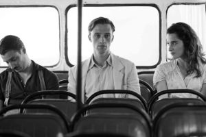 Кадр из фильма Посторонний 