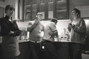 Кадр из фильма Картины дружеских связей