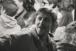 Кадр из фильма Картины дружеских связей