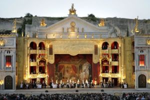 Кадр из фильма Оперный фестиваль в Санкт-Маргаретен: Травиата 