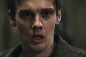 Кадр из фильма Зловещие мертвецы: Пекло