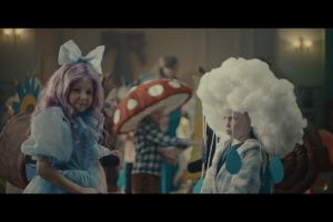 Кадр из фильма Это всё она!